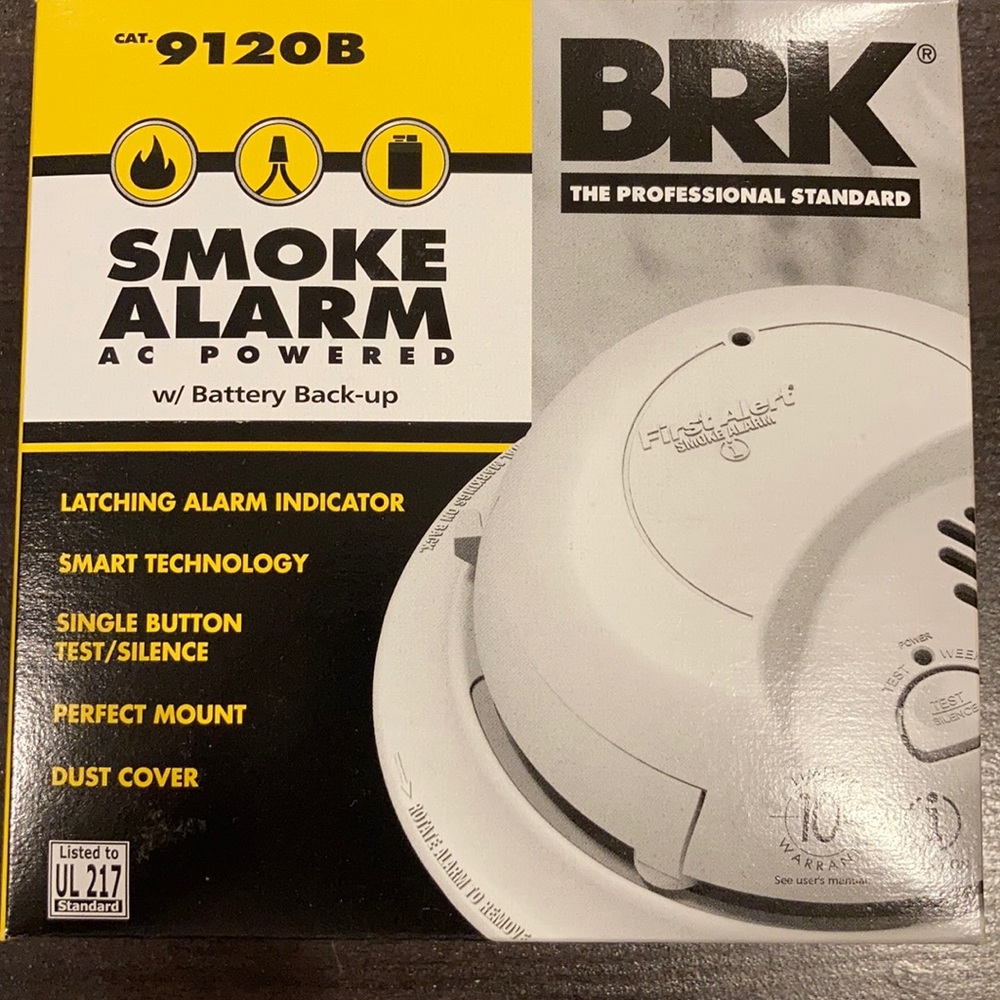 Smoke alarm ac powered w/ battery back up